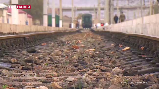 Nahçıvanlı makinist Bakü yollarını gözlüyor